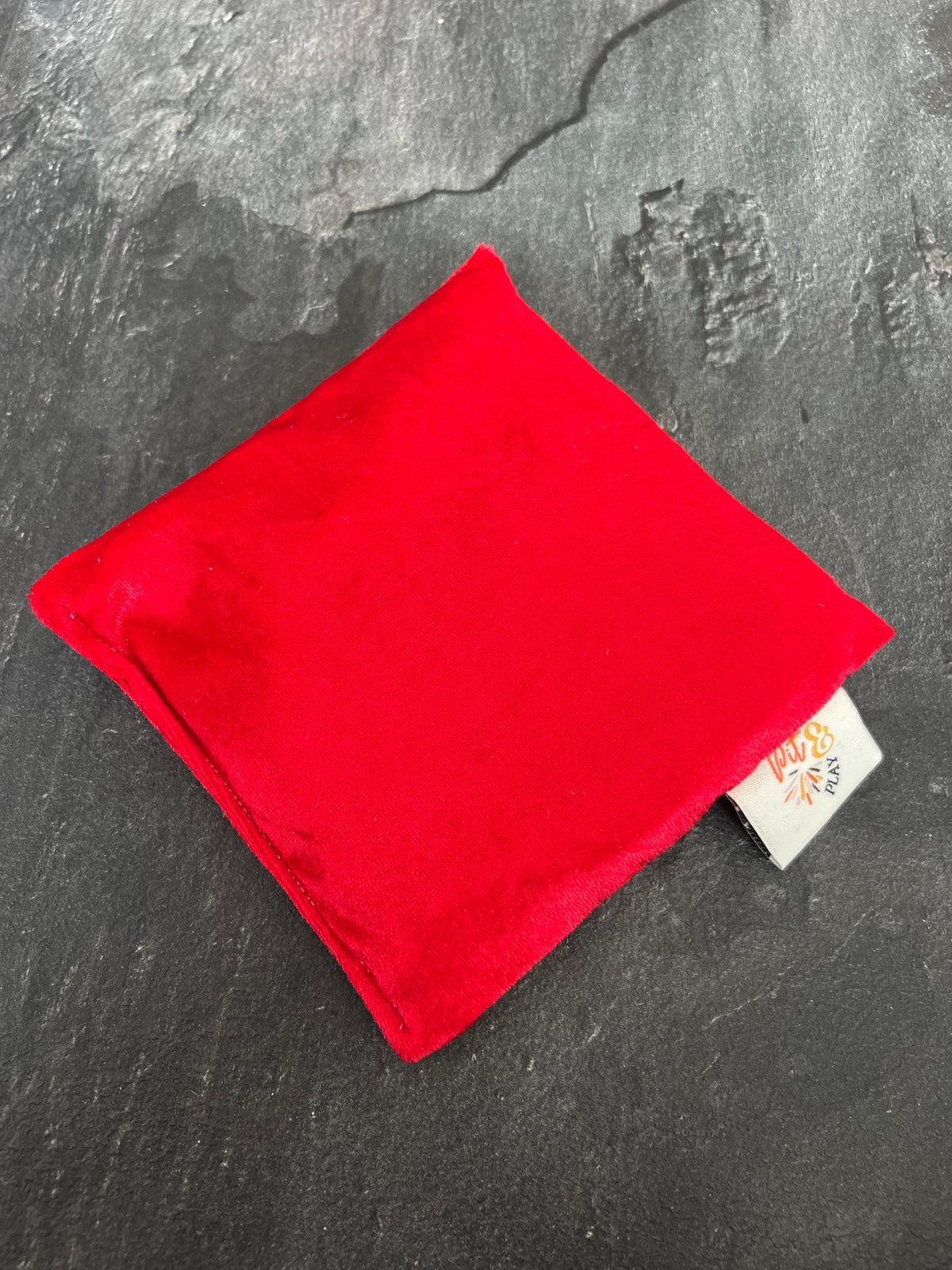 Zacht fluweel helder rood pittenzakje